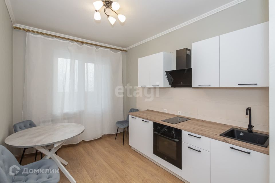 Продаётся 1-комнатная квартира, 38 м²