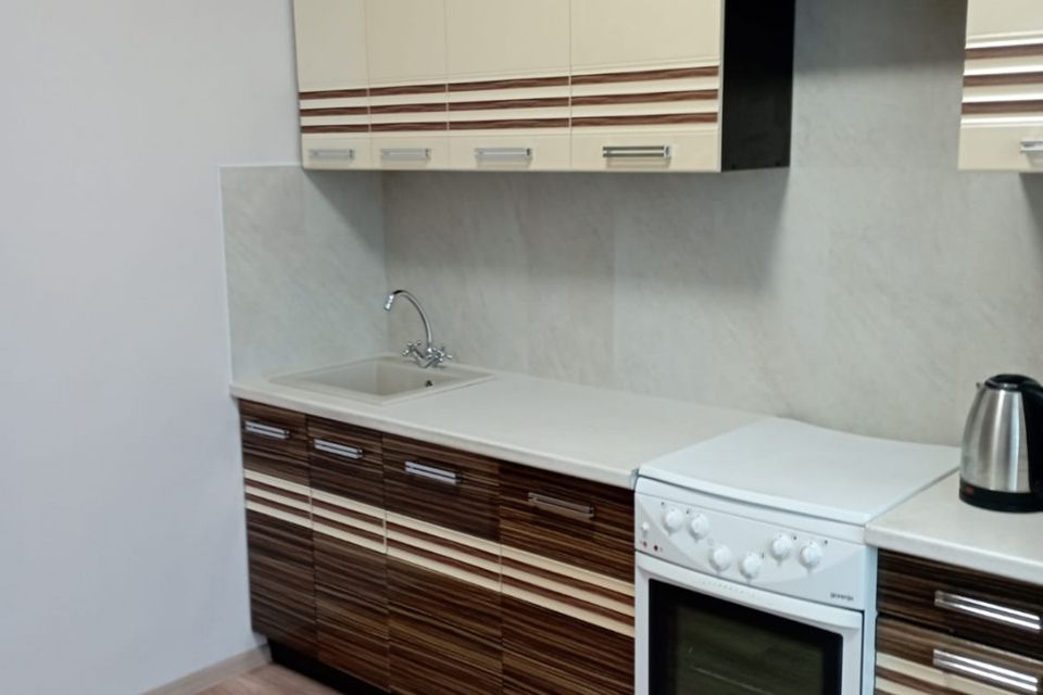 Сдаётся 1-комнатная квартира, 42 м²