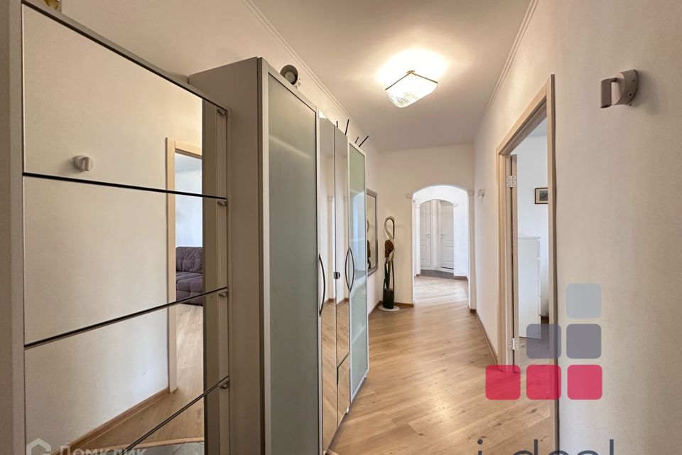 Продаётся 4-комнатная квартира, 84.7 м²