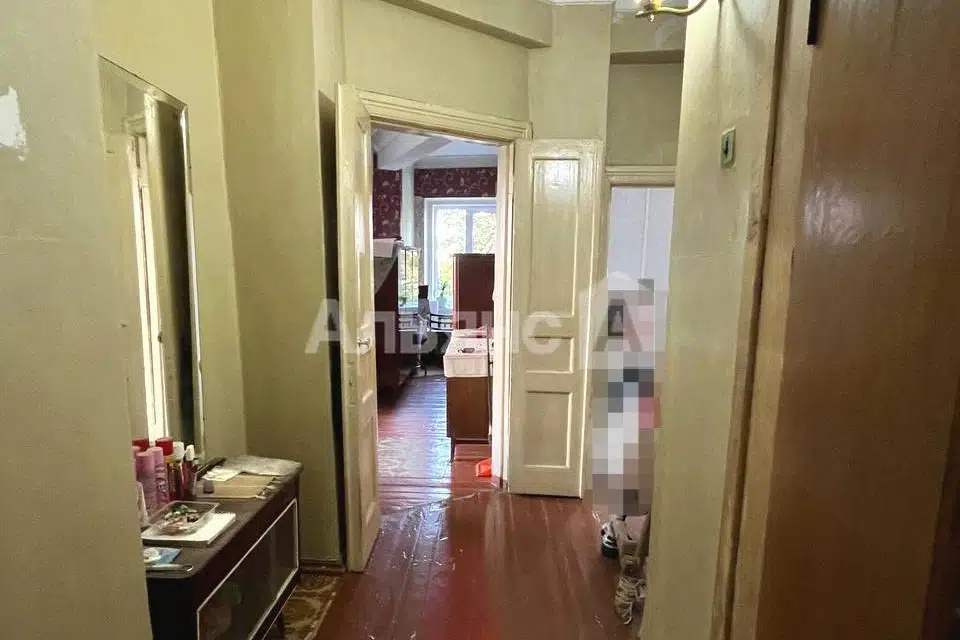 Продаётся 4-комнатная квартира, 85 м²