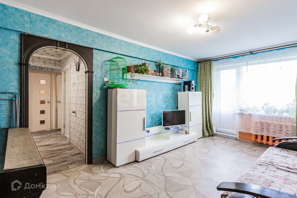 Продаётся 4-комнатная квартира, 58.7 м²