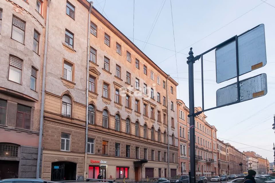 Продаётся комната в 6-комн. квартире, 35.6 м²