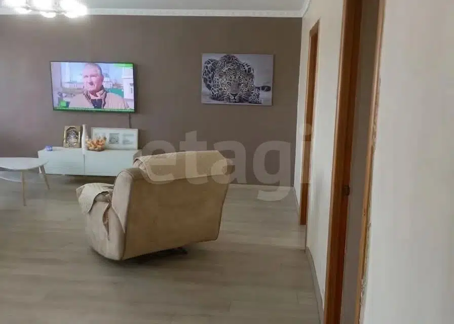 Продаётся 4-комнатная квартира, 91.8 м²