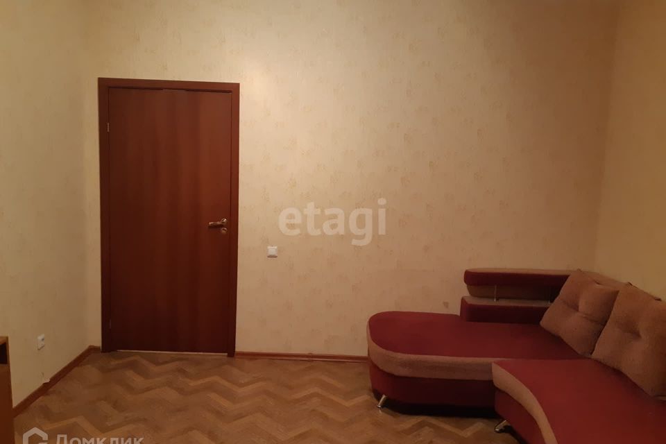 Продаётся 1-комнатная квартира, 35.8 м²