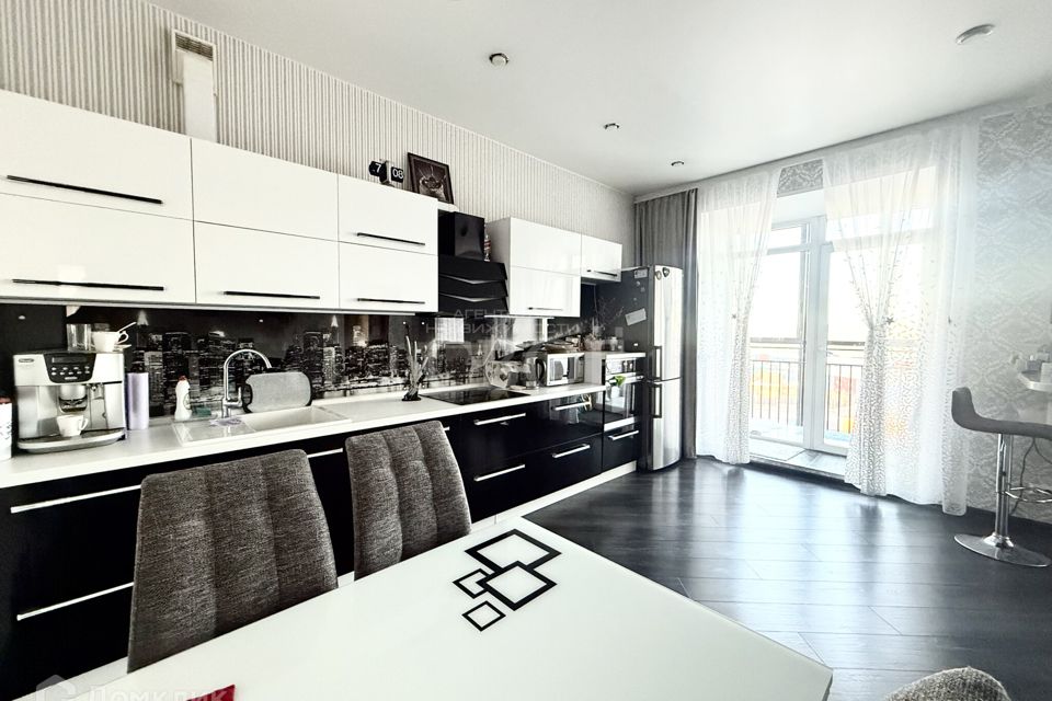Продаётся 3-комнатная квартира, 92 м²