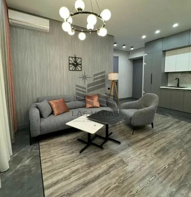Сдаётся 2-комнатная квартира, 80 м²