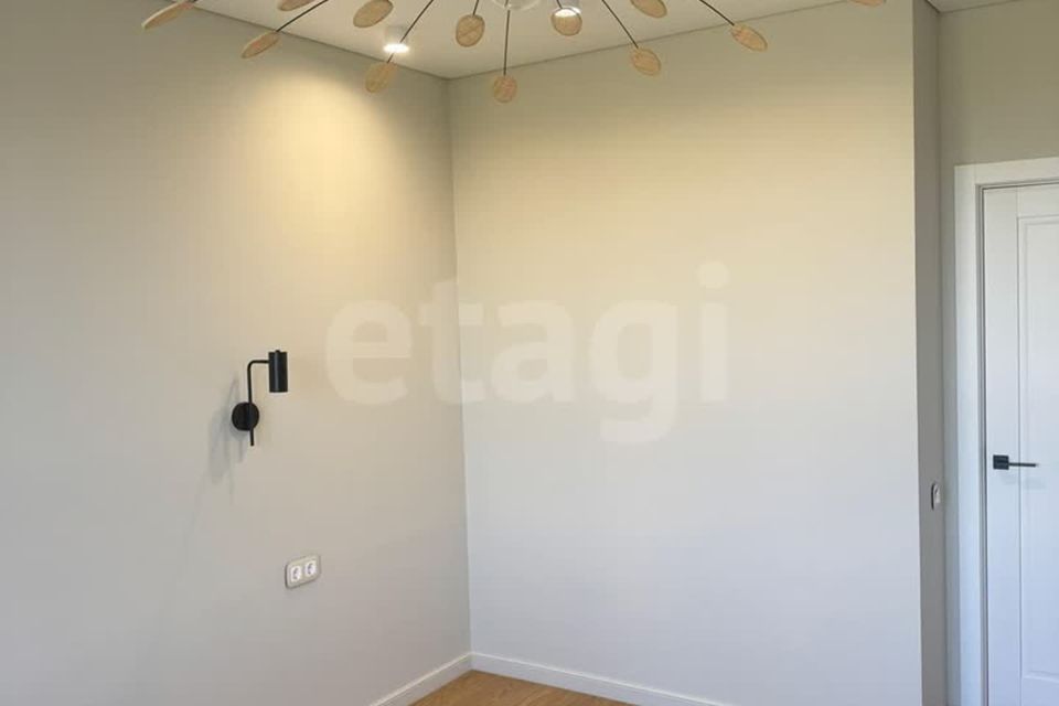 Продаётся 1-комнатная квартира, 38 м²