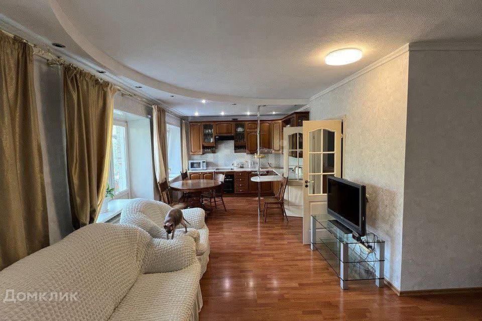 Продаётся 3-комнатная квартира, 93.4 м²