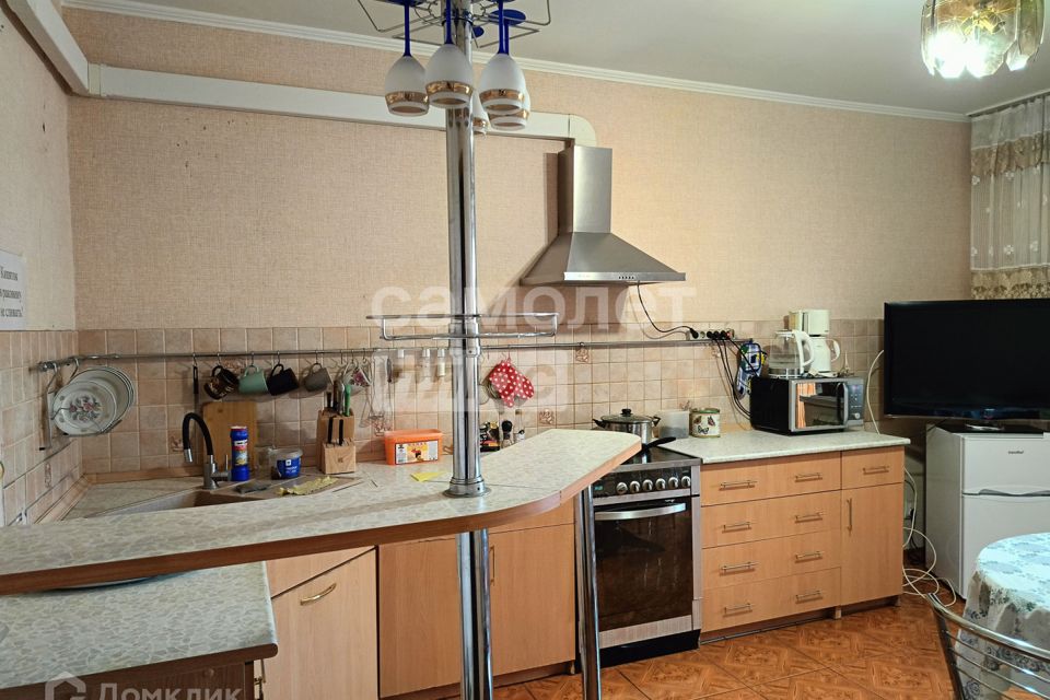 Сдаётся 3-комнатная квартира, 102 м²