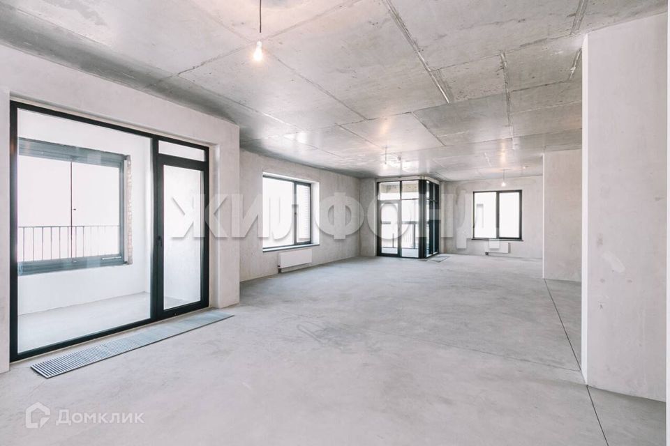 Продаётся 3-комнатная квартира, 112.4 м²