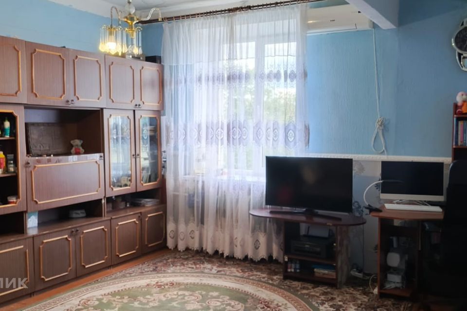 Продаётся 2-комнатная квартира, 55.6 м²