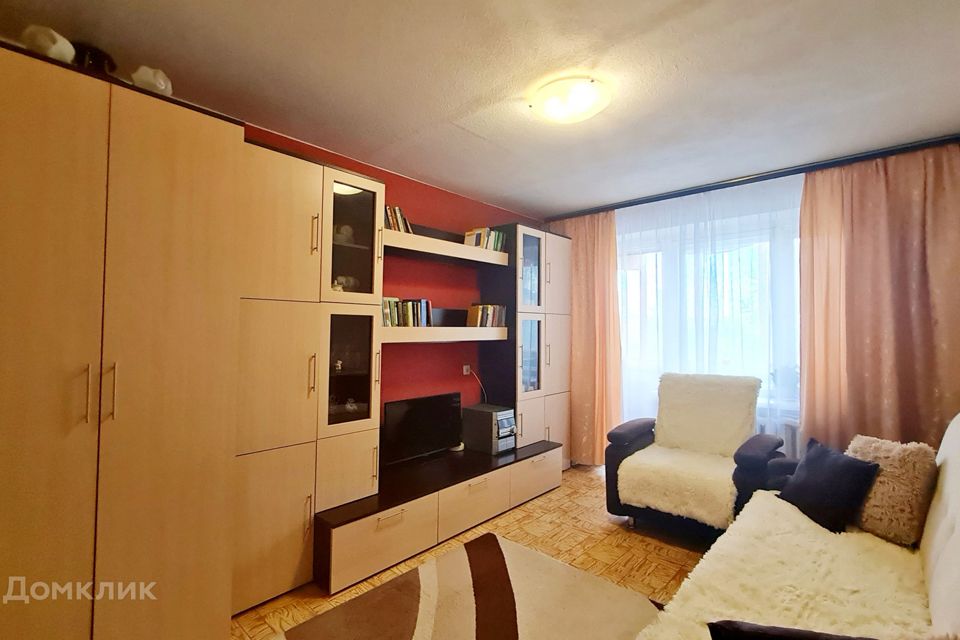 Продаётся 3-комнатная квартира, 50.3 м²