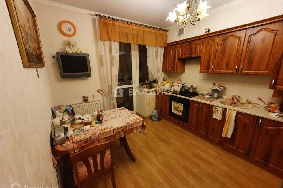 Продаётся 1-комнатная квартира, 42.3 м²