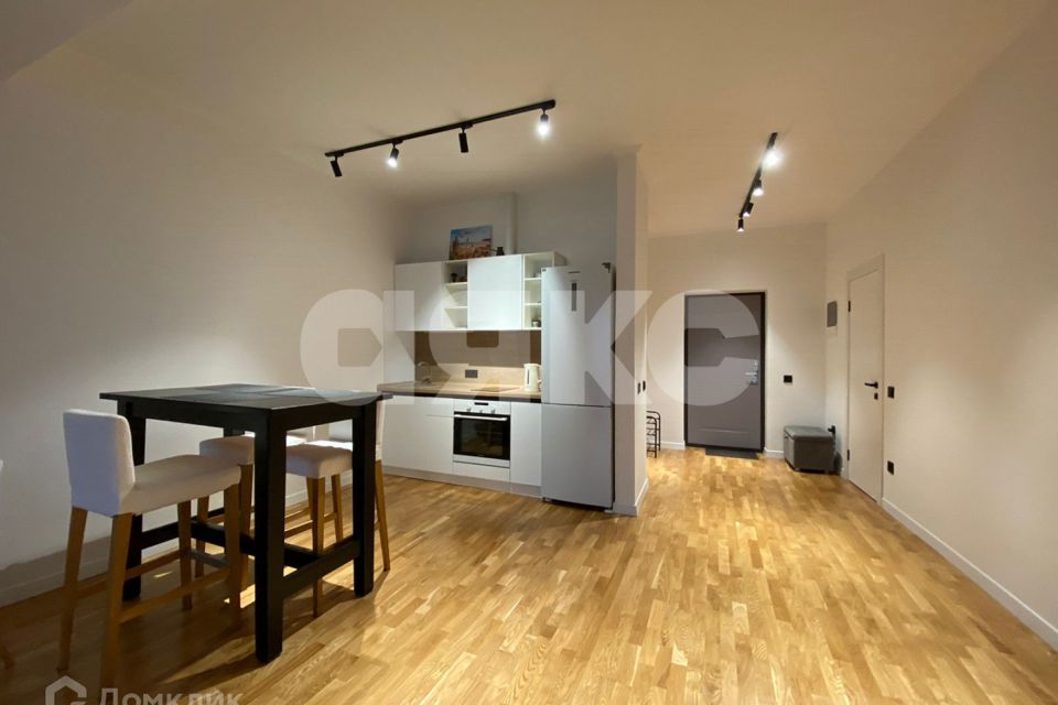 Продаётся 2-комнатная квартира, 82 м²