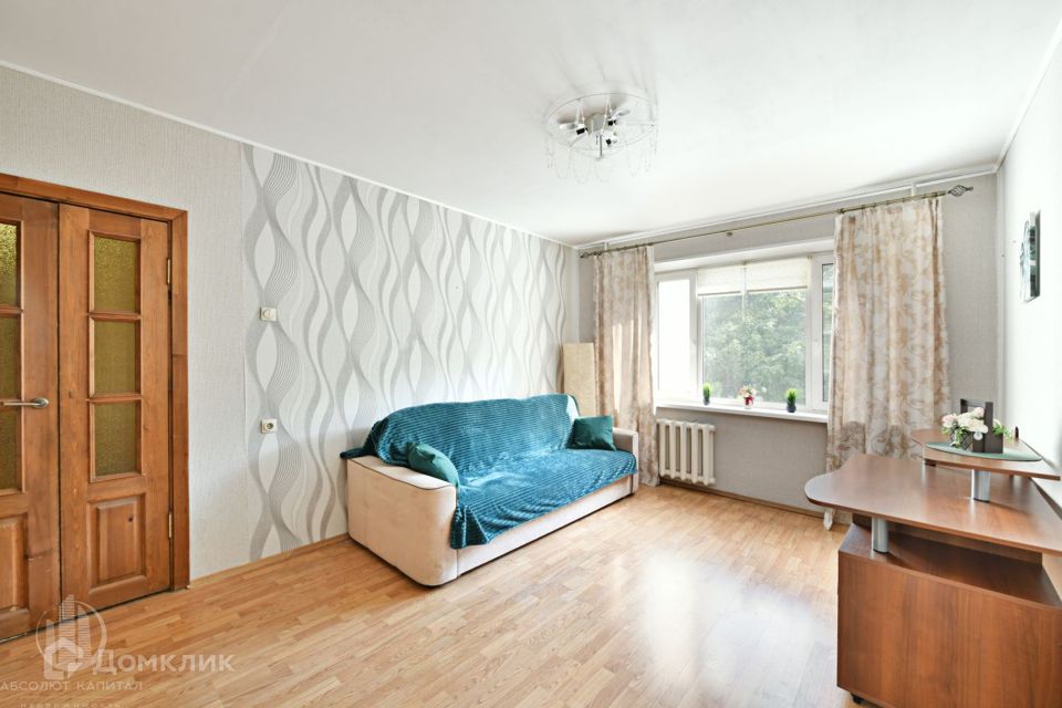 Продаётся 1-комнатная квартира, 42.2 м²