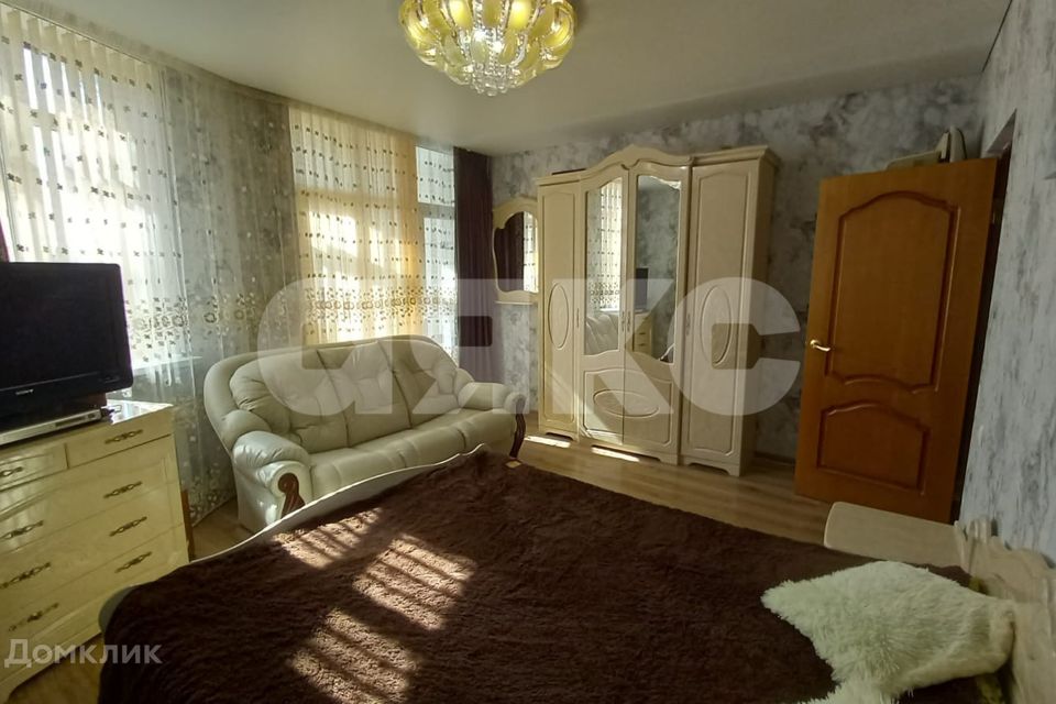 Продаётся 1-комнатная квартира, 38 м²
