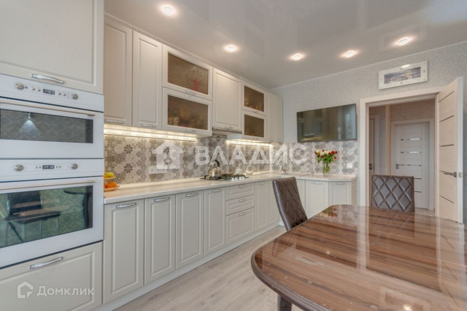 Продаётся 3-комнатная квартира, 92.3 м²