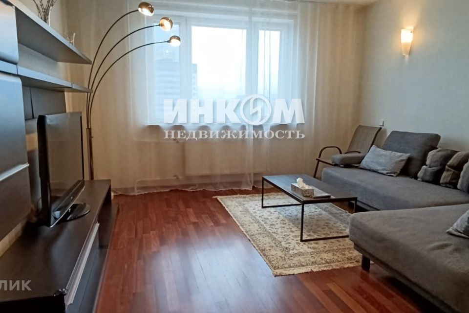 Сдаётся 2-комнатная квартира, 75 м²