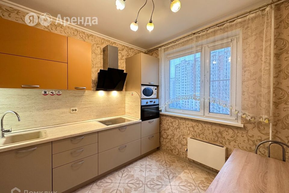 Сдаётся 2-комнатная квартира, 57 м²