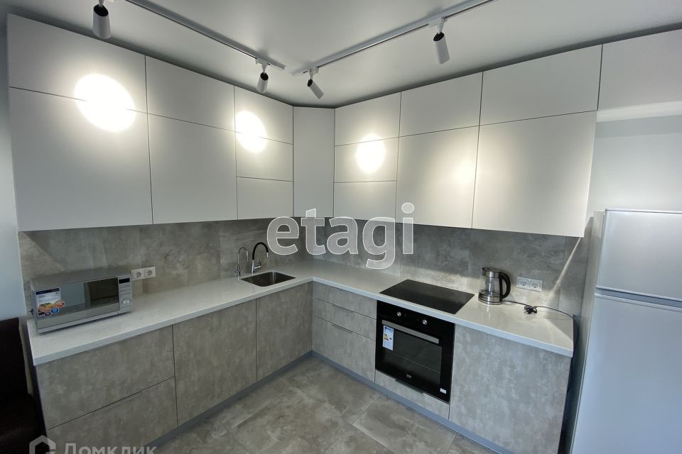 Сдаётся 2-комнатная квартира, 63 м²