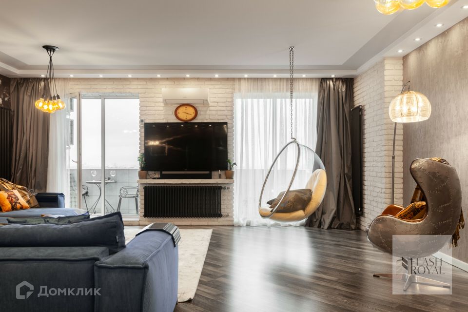 Сдаётся 2-комнатная квартира, 116 м²