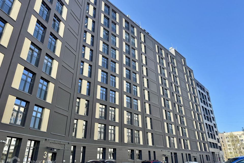 Продаётся 3-комнатная квартира, 101.9 м²