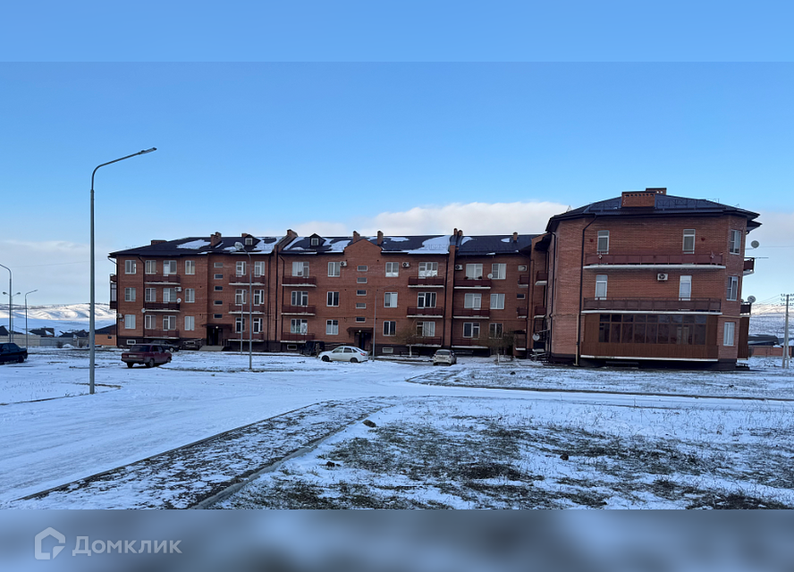 Продаётся 4-комнатная квартира, 102.7 м²