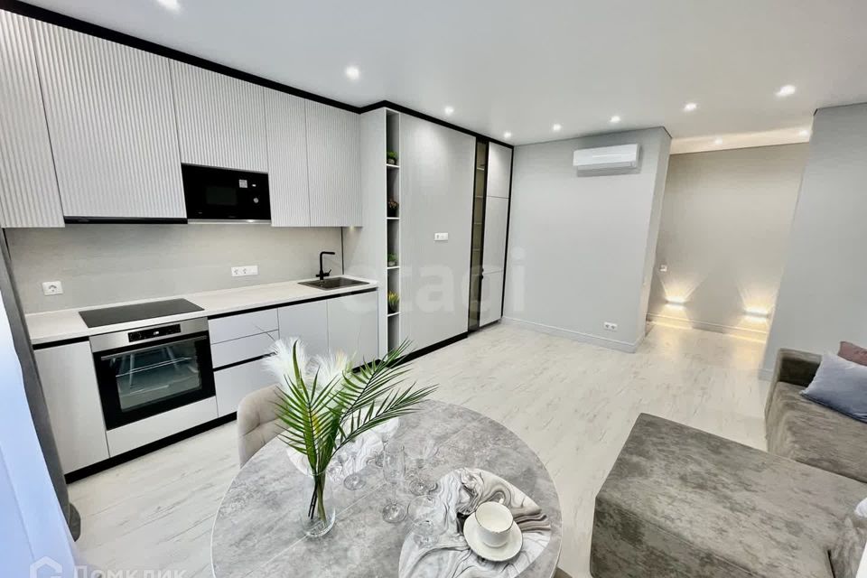 Продаётся 3-комнатная квартира, 72 м²