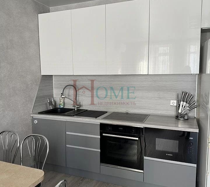 Сдаётся 2-комнатная квартира, 56 м²