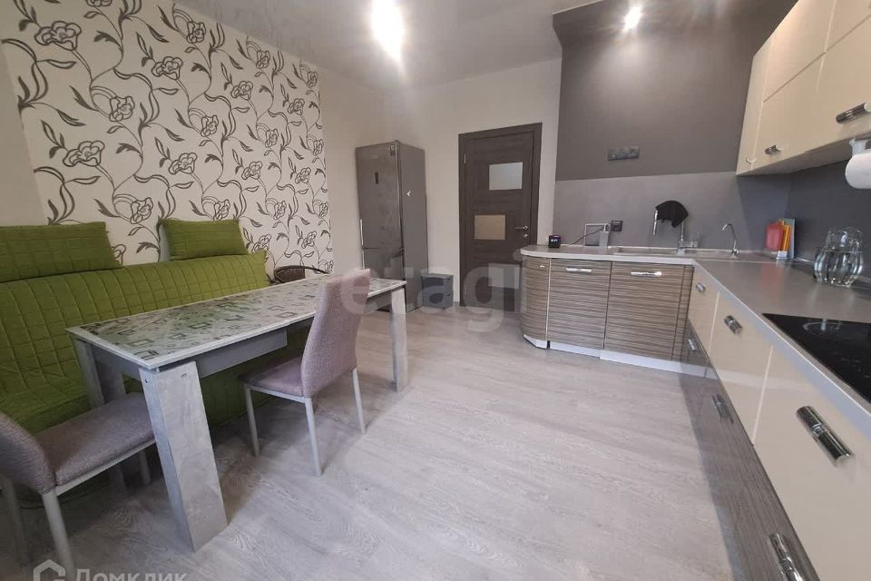 Продаётся 3-комнатная квартира, 79.8 м²