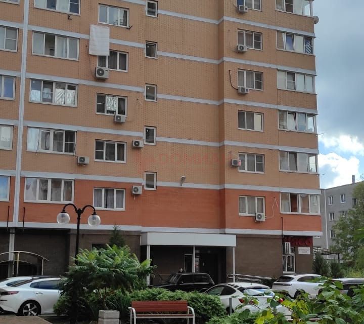 Продаётся 1-комнатная квартира, 43 м²