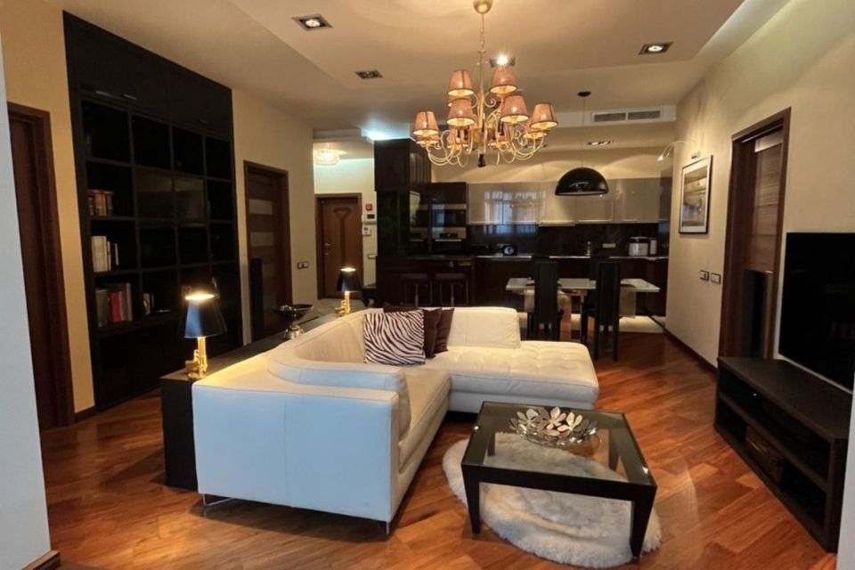 Продаётся 3-комнатная квартира, 97 м²