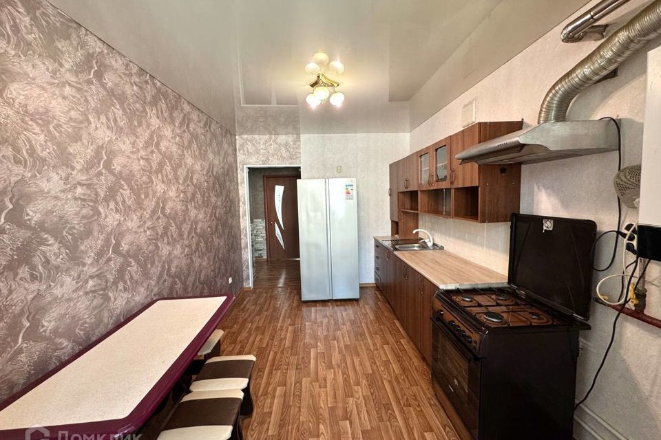 Продаётся 1-комнатная квартира, 42 м²