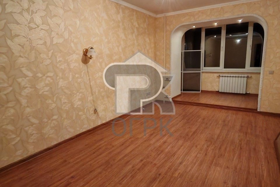 Продаётся 1-комнатная квартира, 38 м²