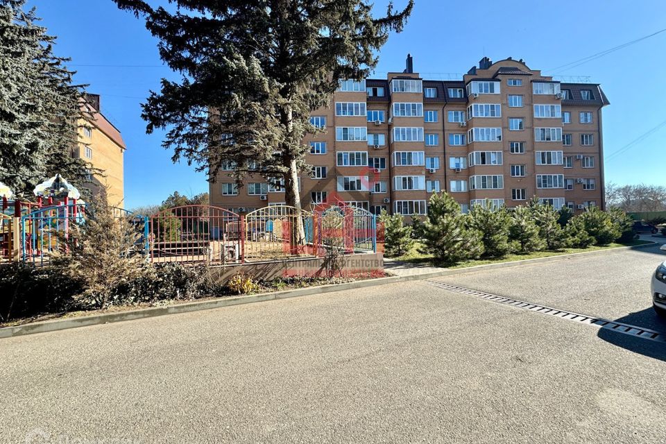 Продаётся 1-комнатная квартира, 57 м²