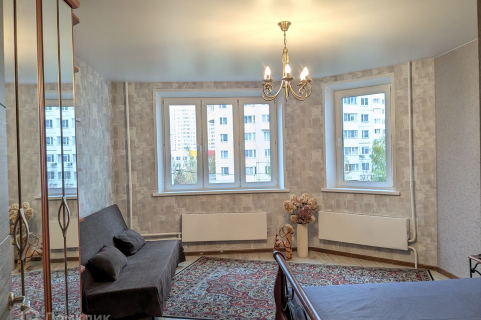 Продаётся 1-комнатная квартира, 42.4 м²