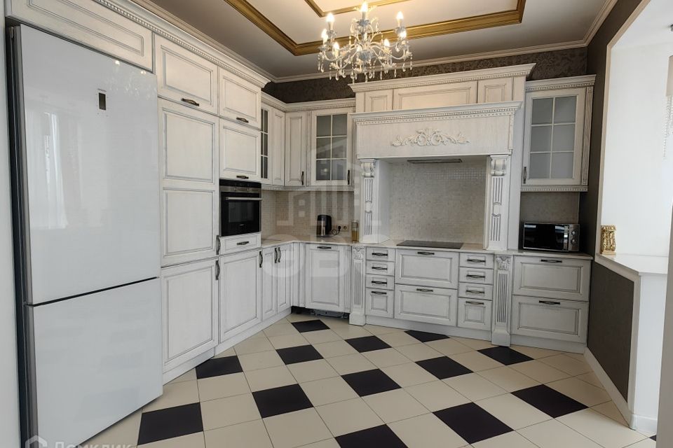 Сдаётся 3-комнатная квартира, 95 м²