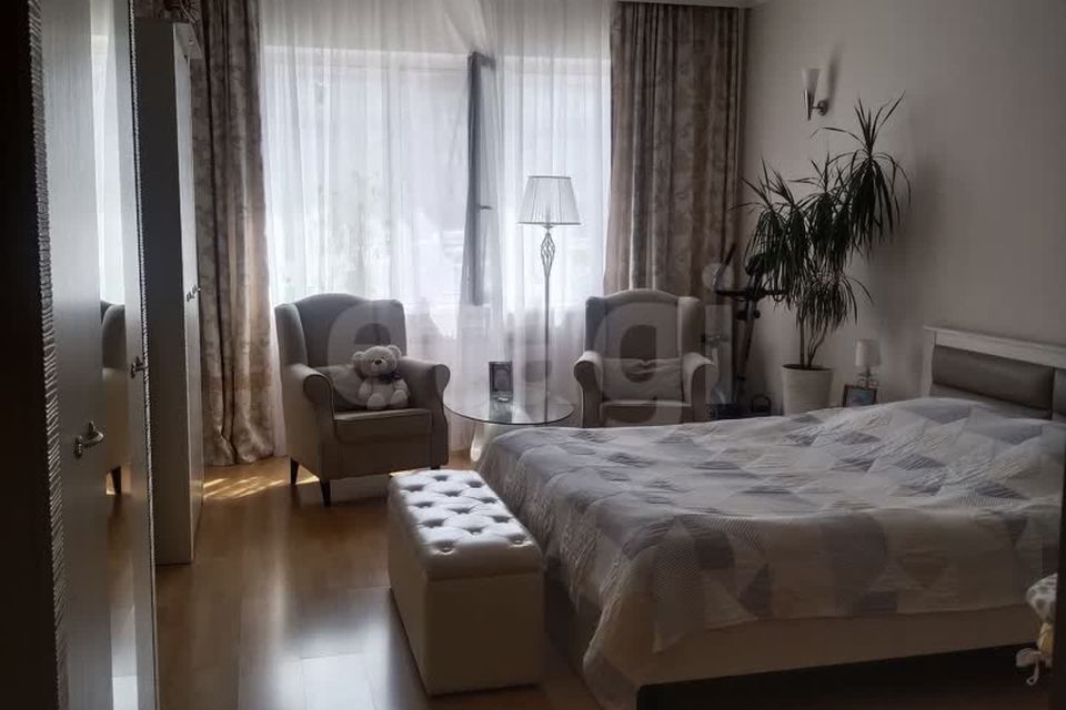Продаётся 2-комнатная квартира, 88.6 м²