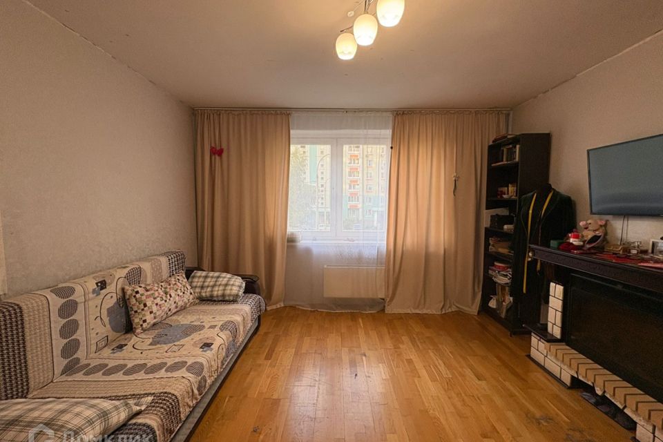 Продаётся 2-комнатная квартира, 55.6 м²