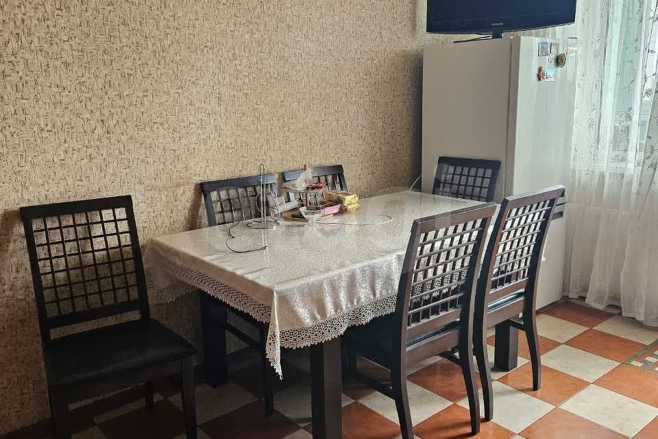 Продаётся 1-комнатная квартира, 53.9 м²