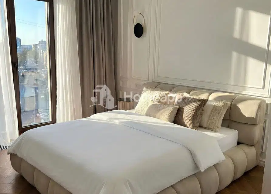 Продаётся 3-комнатная квартира, 109 м²