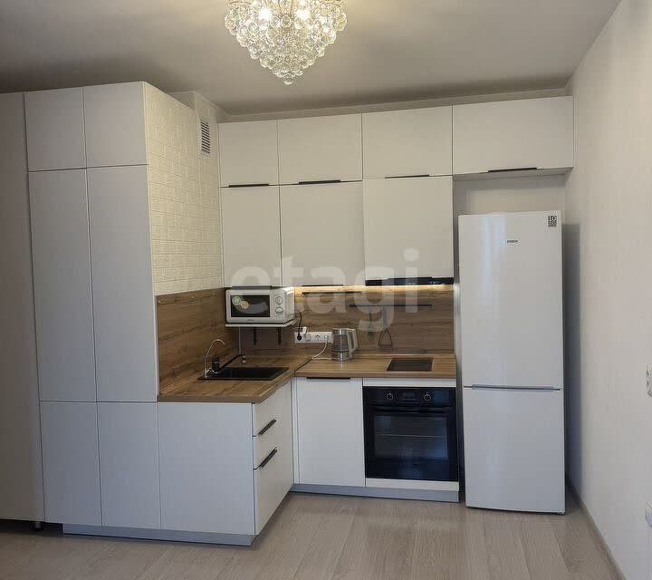 Продаётся 1-комнатная квартира, 38 м²