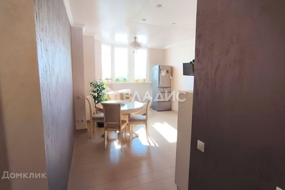 Продаётся 1-комнатная квартира, 53 м²