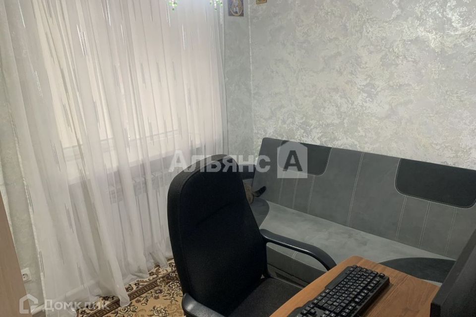Продаётся 3-комнатная квартира, 42.4 м²