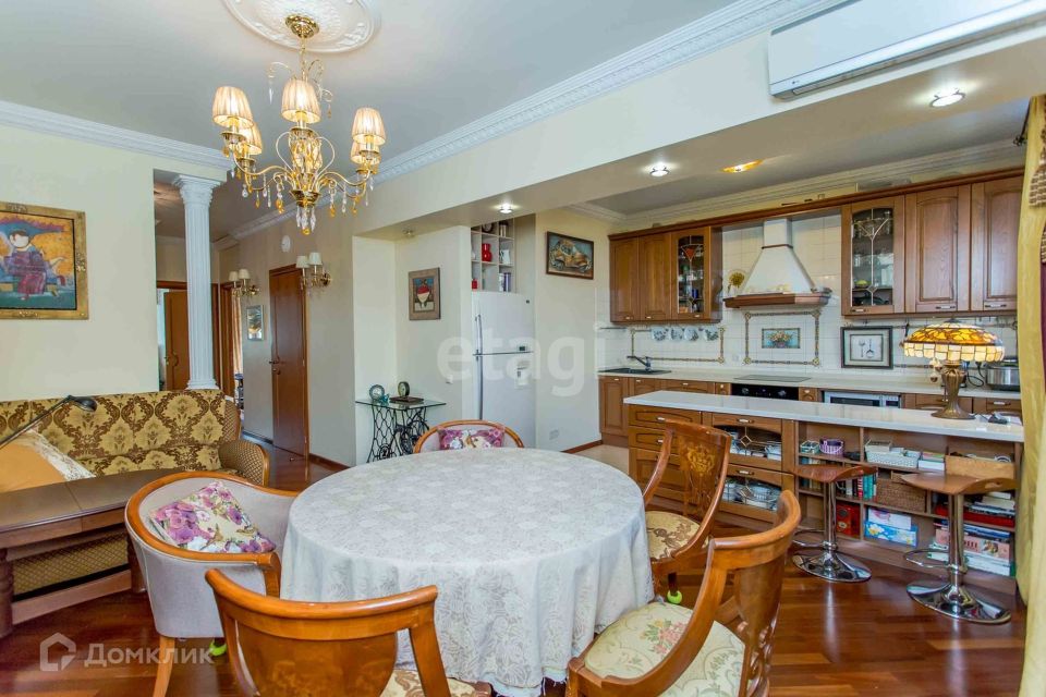 Продаётся 3-комнатная квартира, 77.7 м²