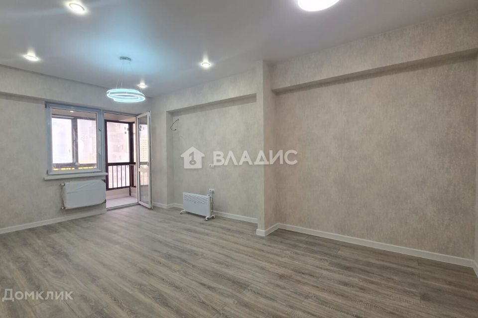 Продаётся 1-комнатная квартира, 54 м²