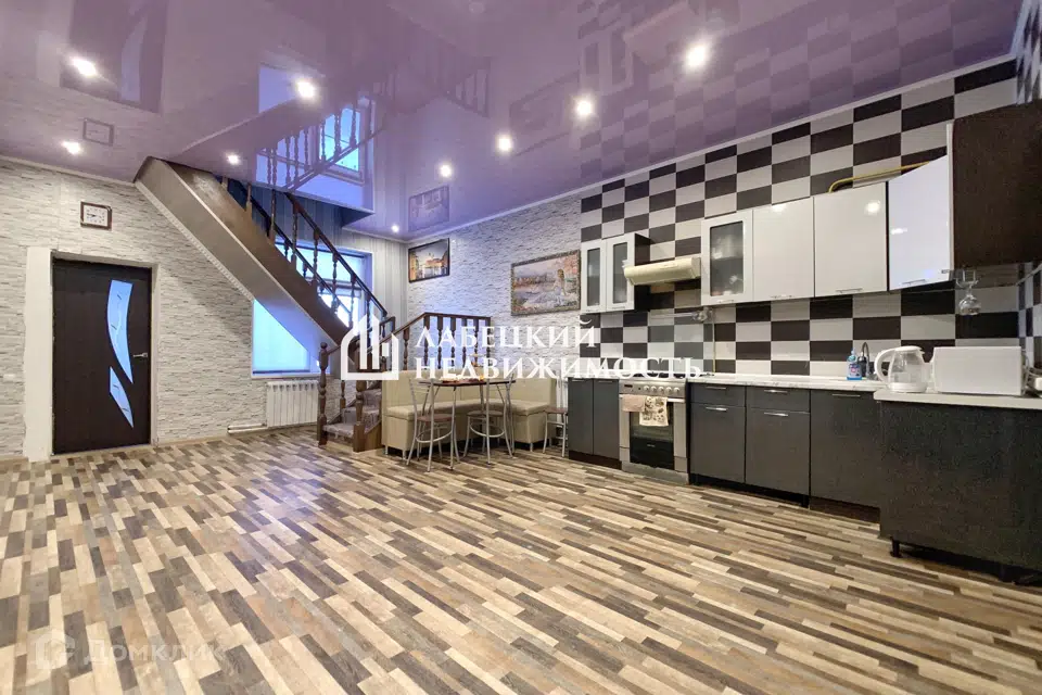 Продаётся 2-этажный дом, 168.7 м²