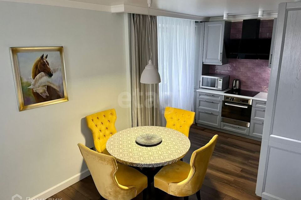 Продаётся 2-комнатная квартира, 60 м²