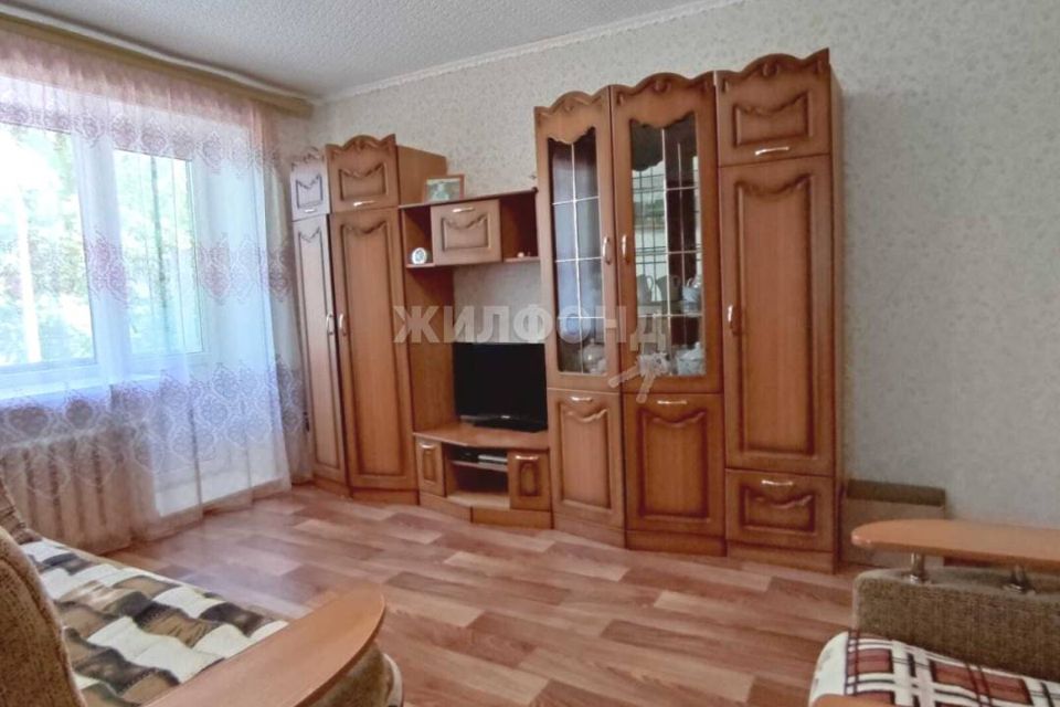 Продаётся 3-комнатная квартира, 49.7 м²