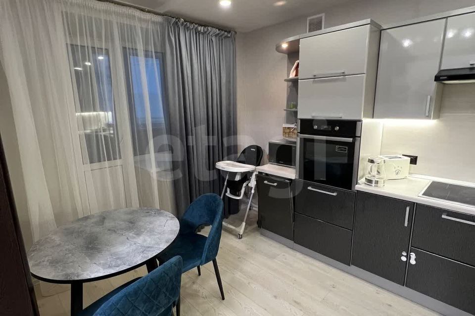 Продаётся 2-комнатная квартира, 53.5 м²